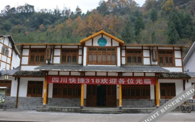 318 Auto Camp Motel Micangshan