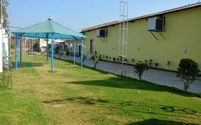 OYO 4308 Hotel Zaarang Inn
