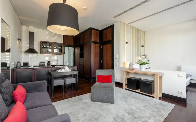 Charming Apartment With Street-view in Porto