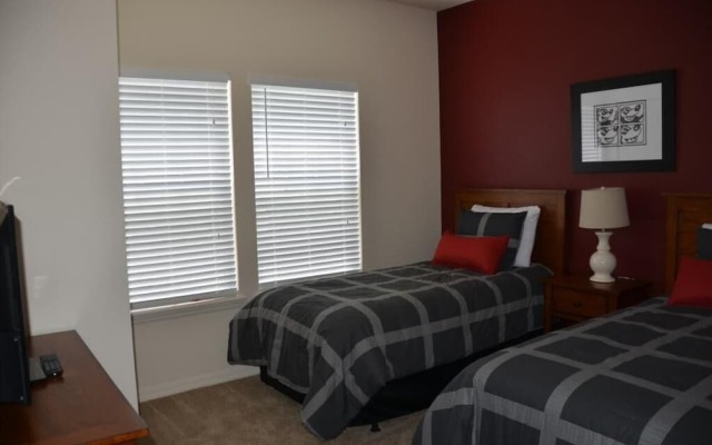 Lucaya 4 Bedrooms 3 Baths Townhome!