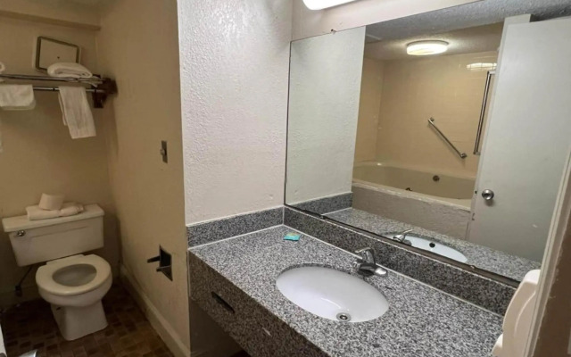 Super Inn and Suites Milledgeville