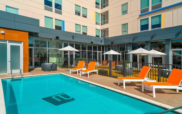 Aloft College Station