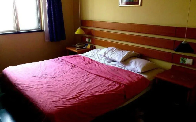Home Inn Changshu Clothing City