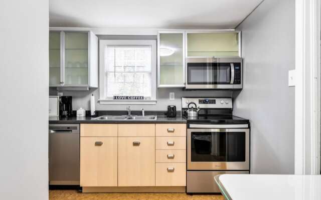 Charming LaVista bungalow