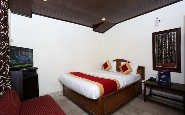 OYO 8991 near Mall Road