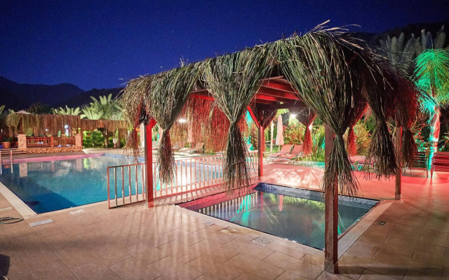 Azur Hotel