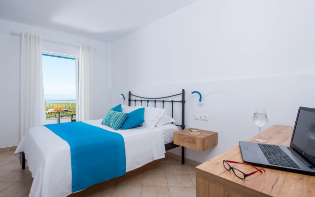 Oasis Beach Hotel
