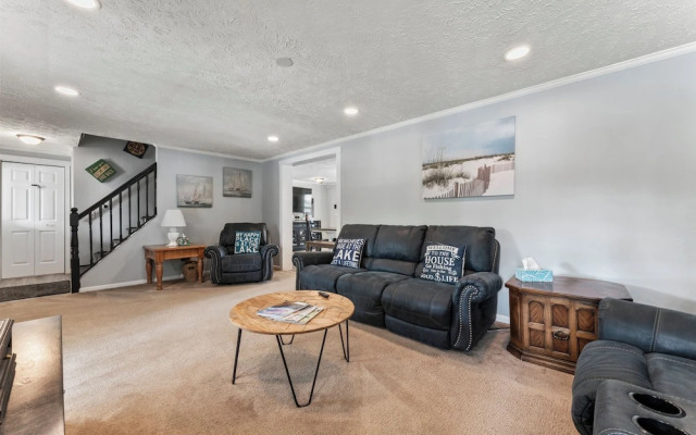 Lovin Lake Livin A Must-see!