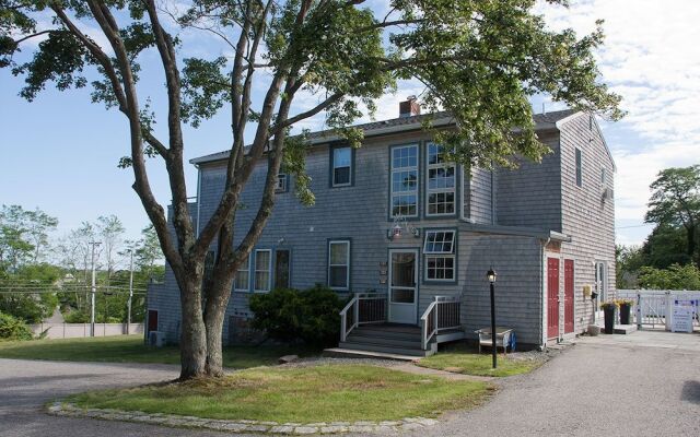 Sea Lion Motel and Cottages