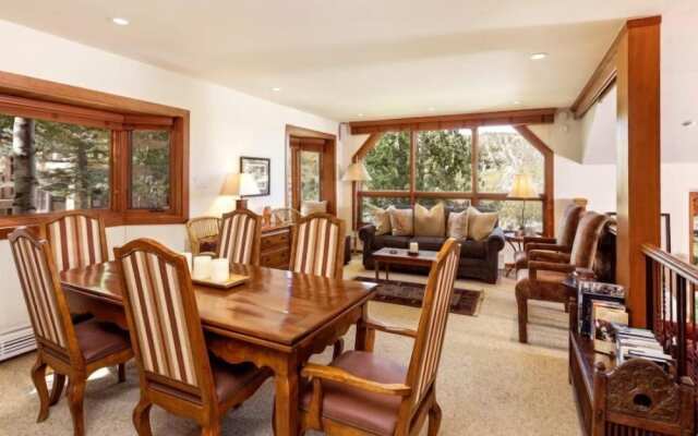 Snowmass Woodrun V 2 Bedroom Ski in, Ski out Mountain Residence in the Heart of Snowmass Village