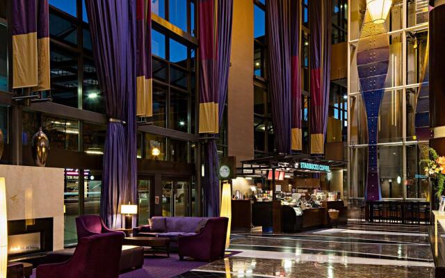 Delta Hotels by Marriott Burnaby Conference Centre