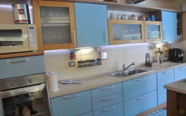 Very Cozy, Comfortable "lanthana" Villa on 2 Floors, Independent