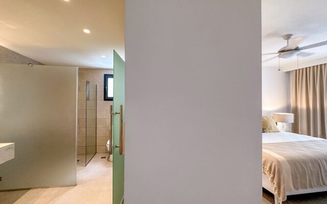 Luxury 3 bedroom apartment at the beach