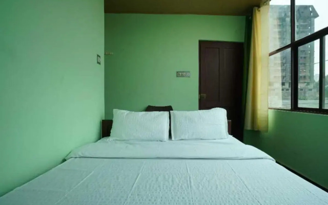 Oyo Flagship 807008 Vr Nooranad Residency
