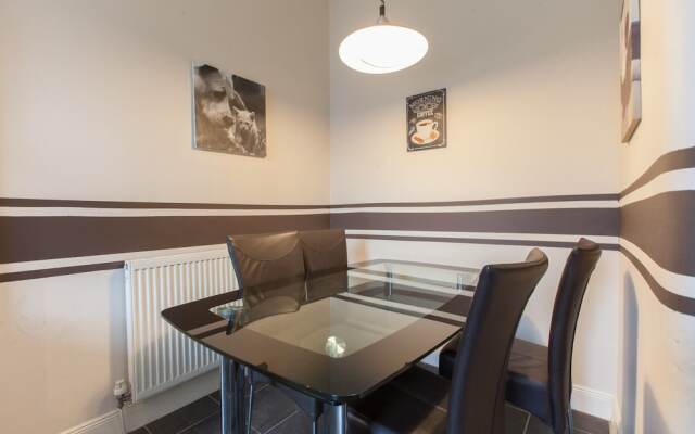 2 Bedroom Central Apartment
