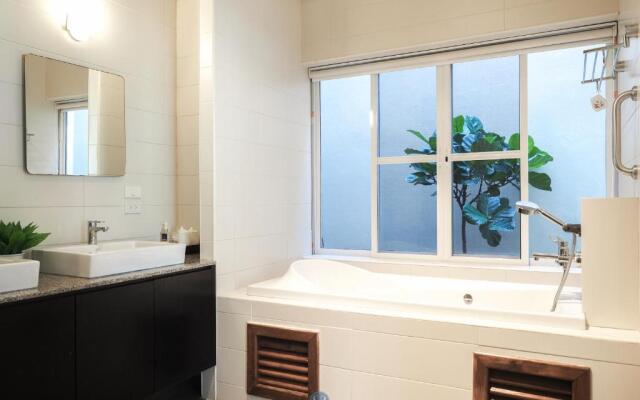 Sea & Sea Villa Resort Sangaroon