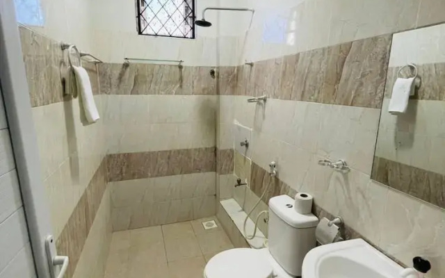 Nyali Luxe 2 BR Plage Parking