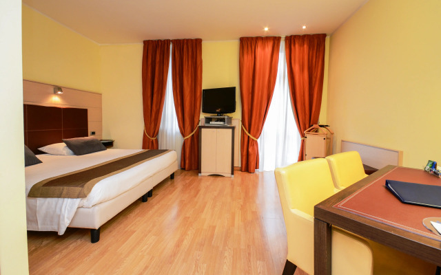 Hotel Master