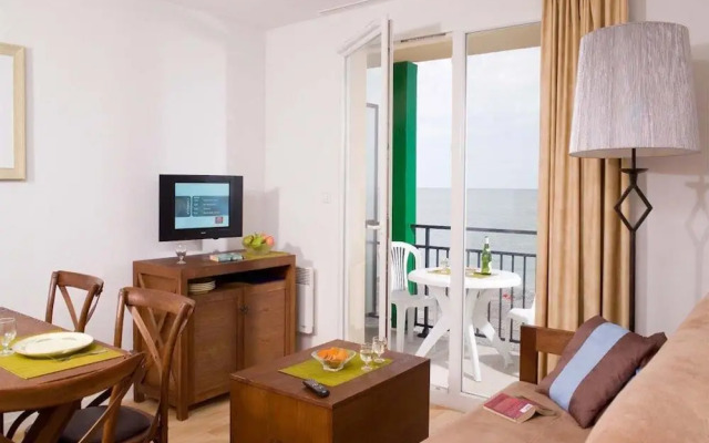 Comfortably Furnished Apartment With a sea View