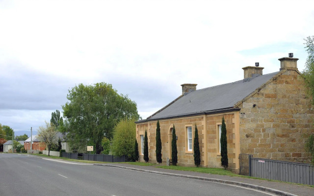 The Red Feather Inn