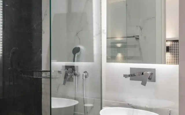 Voda Luxury Residence Penthouse #602