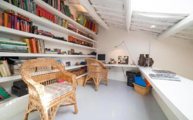 Luxury Art Apt With Terrace In Trastevere