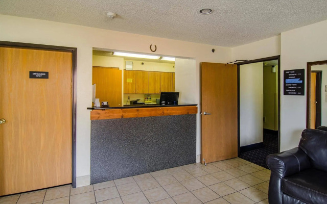 Motel 6 Montoursville, PA - Williamsport