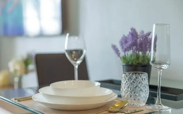 Luxury Everything Walking Distance c112