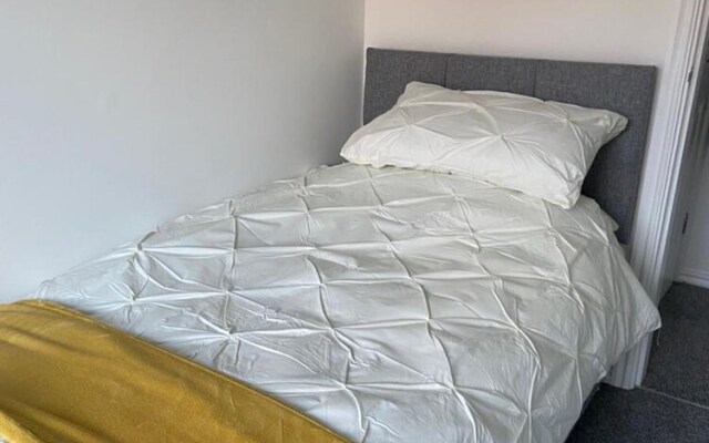 Captivating 3-bed House in March