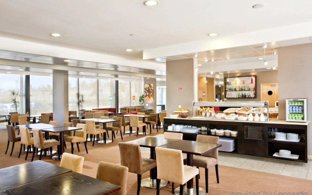 Holiday Inn Express Lisbon - Oeiras by IHG