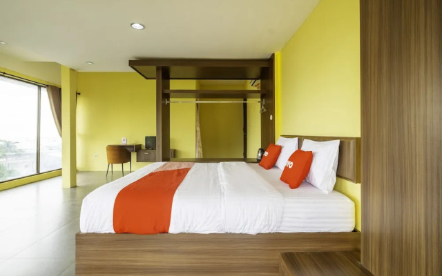 Capital O 1973 Guest House Toserba Selamat Syariah Pelabuhan Ratu