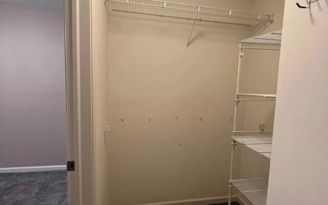 Fantastic Get Away Condo In Strongsville!