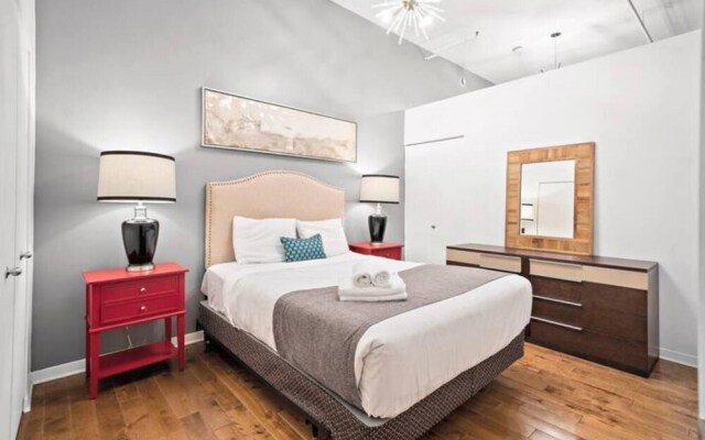 Old Montreal Street View 2BR Loft Hotel