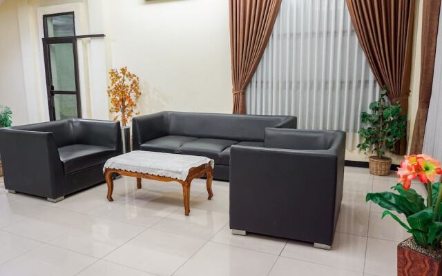 Tekmira Residence Supratman by OYO Rooms