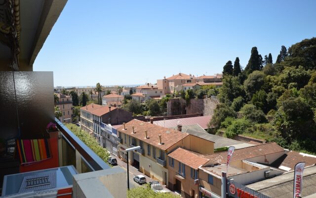 Deluxe One-bedroom Apartment Cannes