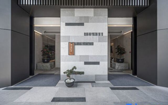 PRIUS HOTEL (Huaren Wanjia Store in Cixi City Center)