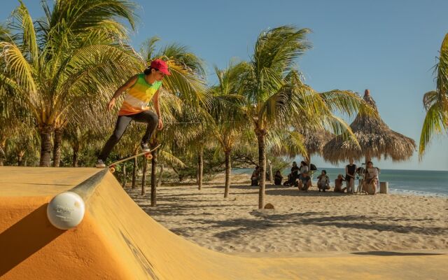 Buena Onda Beach Resort