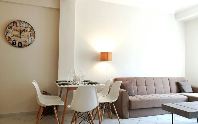 Pisces Athens City Center Modern Aptm