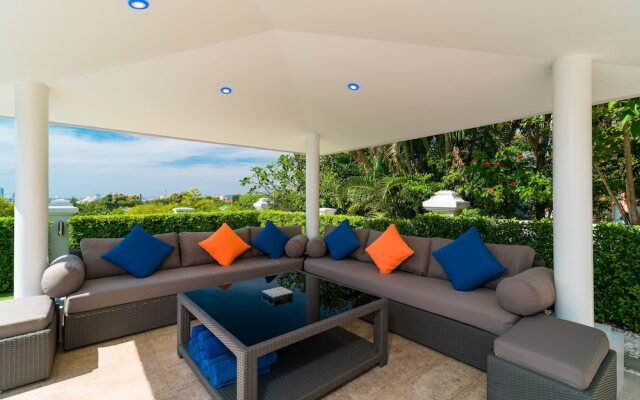 Luxury Pool Villa 604