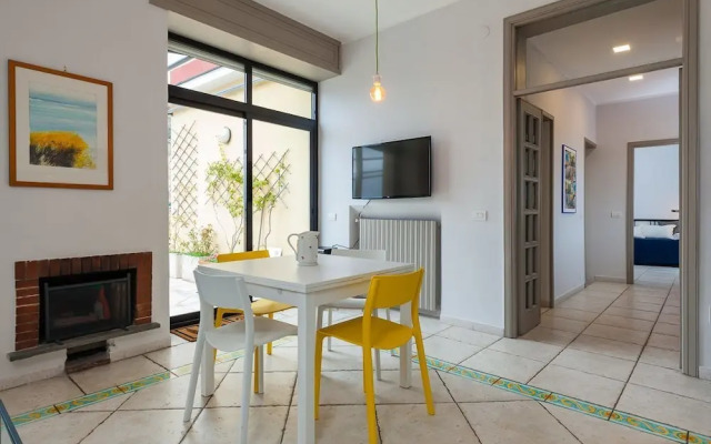 Bright Rooftop by Napoliapartments