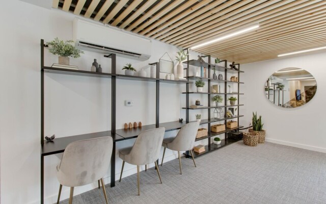 Stay Alfred at The Fowler