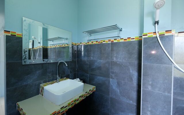 Barefeet Heaven Hill Naturist Resort