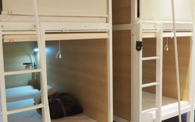 Bed and Yoga Tokyo - Hostel, Caters to Women