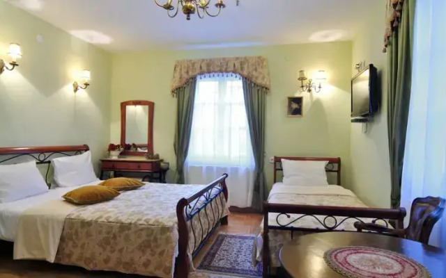 Dworek Ojca Mateusza