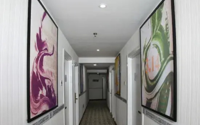 Hotel Sibrun(Beijing South Railway Station Jiaomenxi Metro Station Store)