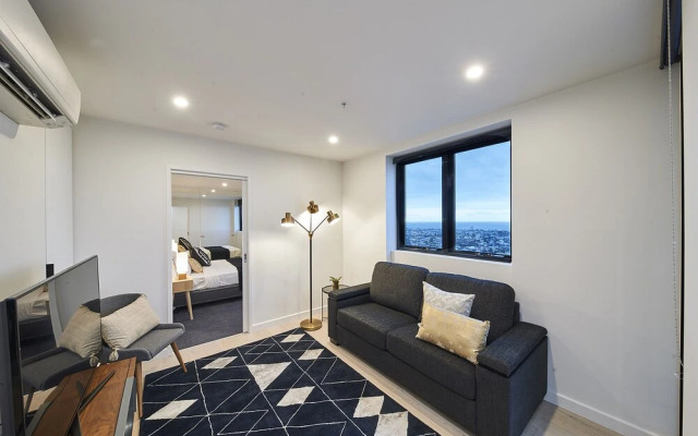 Mega Style Apartments The International