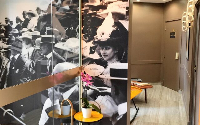 Hotel Olympic Paris Boulogne by Patrick Hayat