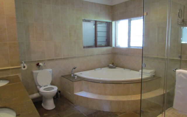 Matumi Golf Lodge