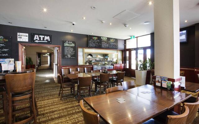 Melton Hotel