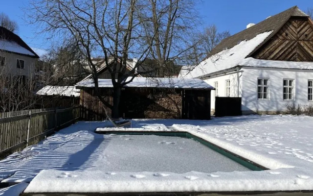 Villa in Javorek Near Zlamanec Park